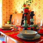 5-zimmer-appartement In Historischer Privatvilla, Zentrum, Kostenloser Parkplatz Apartment *