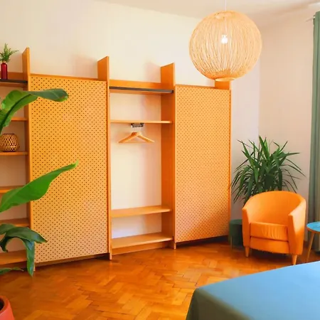 Appartamento 5-zimmer-appartement In Historischer Privatvilla, Zentrum, Kostenloser Parkplatz *