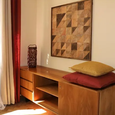 5-zimmer-appartement In Historischer Privatvilla, Zentrum, Kostenloser Parkplatz