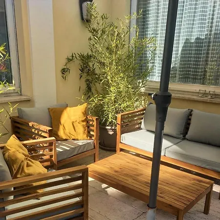 5-zimmer-appartement In Historischer Privatvilla, Zentrum, Kostenloser Parkplatz * ميرانو