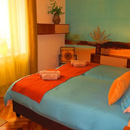 5-zimmer-appartement In Historischer Privatvilla, Zentrum, Kostenloser Parkplatz