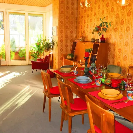 Apartment Goldener Herbst In - Zeitreise - 4 Schlafzimmer Fuer Familien Freunde & 3 Generationen - 200 M2 - Grosse Sonnenterrasse - Restaurants Cafes & Altstadt Bequem Zu Fuss - 2 Parkplaetze - Suedtirol Guest Pass Inklusive Merano