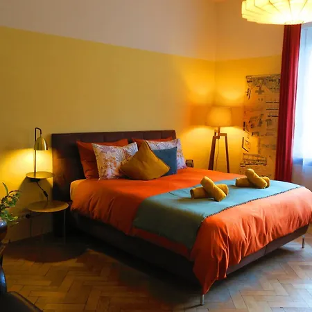 5-zimmer-appartement In Historischer Privatvilla, Zentrum, Kostenloser Parkplatz شقة ميرانو