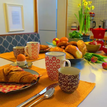 5-zimmer-appartement In Historischer Privatvilla, Zentrum, Kostenloser Parkplatz *