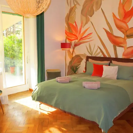 Goldener Herbst In - Zeitreise - 4 Schlafzimmer Fuer Familien Freunde & 3 Generationen - 200 M2 - Grosse Sonnenterrasse - Restaurants Cafes & Altstadt Bequem Zu Fuss - 2 Parkplaetze - Suedtirol Guest Pass Inklusive Apartment