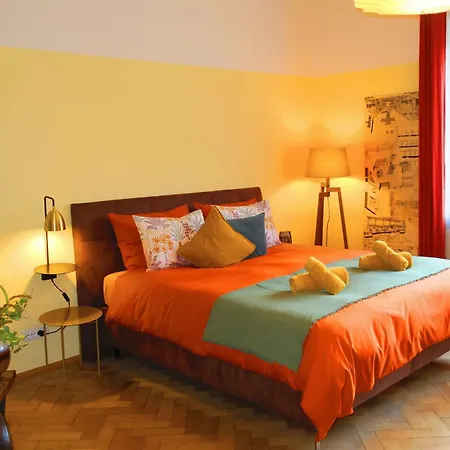 Goldener Herbst In - Zeitreise - 4 Schlafzimmer Fuer Familien Freunde & 3 Generationen - 200 M2 - Grosse Sonnenterrasse - Restaurants Cafes & Altstadt Bequem Zu Fuss - 2 Parkplaetze - Suedtirol Guest Pass Inklusive