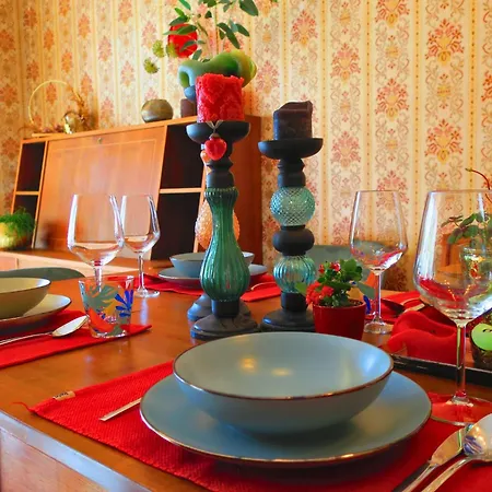 Apartment Goldener Herbst In - Zeitreise - 4 Schlafzimmer Fuer Familien Freunde & 3 Generationen - 200 M2 - Grosse Sonnenterrasse - Restaurants Cafes & Altstadt Bequem Zu Fuss - 2 Parkplaetze - Suedtirol Guest Pass Inklusive *