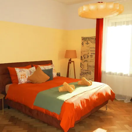5-zimmer-appartement In Historischer Privatvilla, Zentrum, Kostenloser Parkplatz