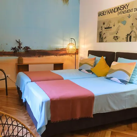 5-zimmer-appartement In Historischer Privatvilla, Zentrum, Kostenloser Parkplatz * Meran