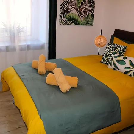 Apartment 5-zimmer-appartement In Historischer Privatvilla, Zentrum, Kostenloser Parkplatz Meran