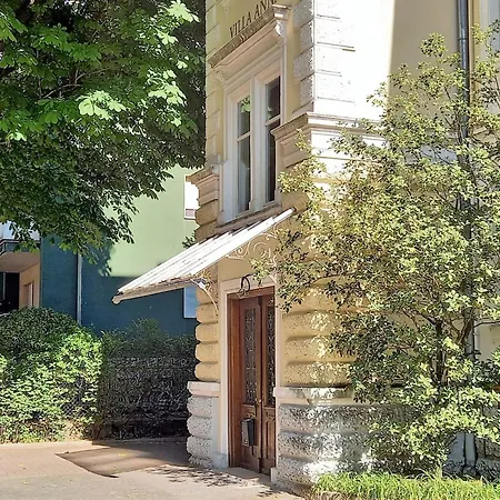 5-zimmer-appartement In Historischer Privatvilla, Zentrum, Kostenloser Parkplatz Apartment Meran