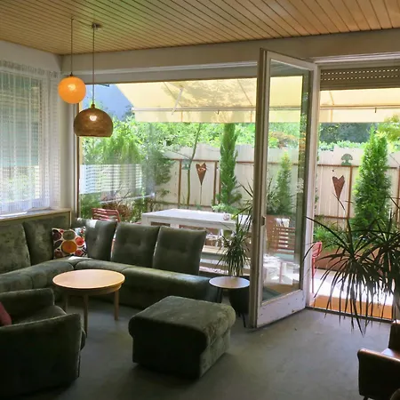 Lägenhet Goldener Herbst In - Zeitreise - 4 Schlafzimmer Fuer Familien Freunde & 3 Generationen - 200 M2 - Grosse Sonnenterrasse - Restaurants Cafes & Altstadt Bequem Zu Fuss - 2 Parkplaetze - Suedtirol Guest Pass Inklusive