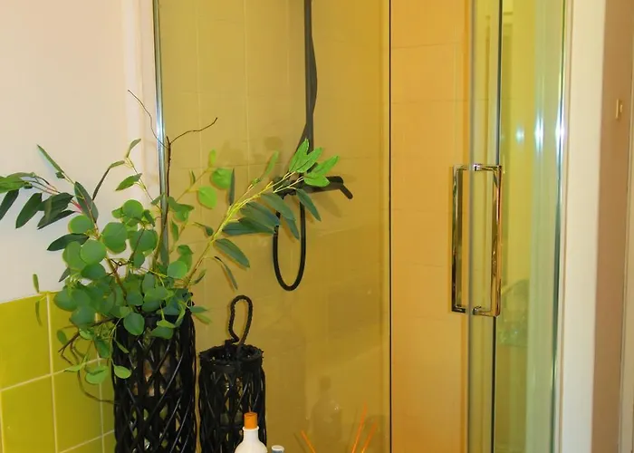 公寓 5-zimmer-appartement In Historischer Privatvilla, Zentrum, Kostenloser Parkplatz