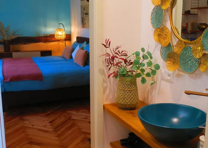 5-zimmer-appartement In Historischer Privatvilla, Zentrum, Kostenloser Parkplatz *