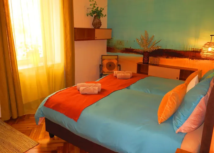 5-zimmer-appartement In Historischer Privatvilla, Zentrum, Kostenloser Parkplatz